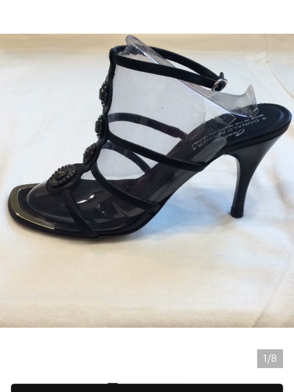 Donald Pliner Couture black ankle strap medallion sandals sz 7M